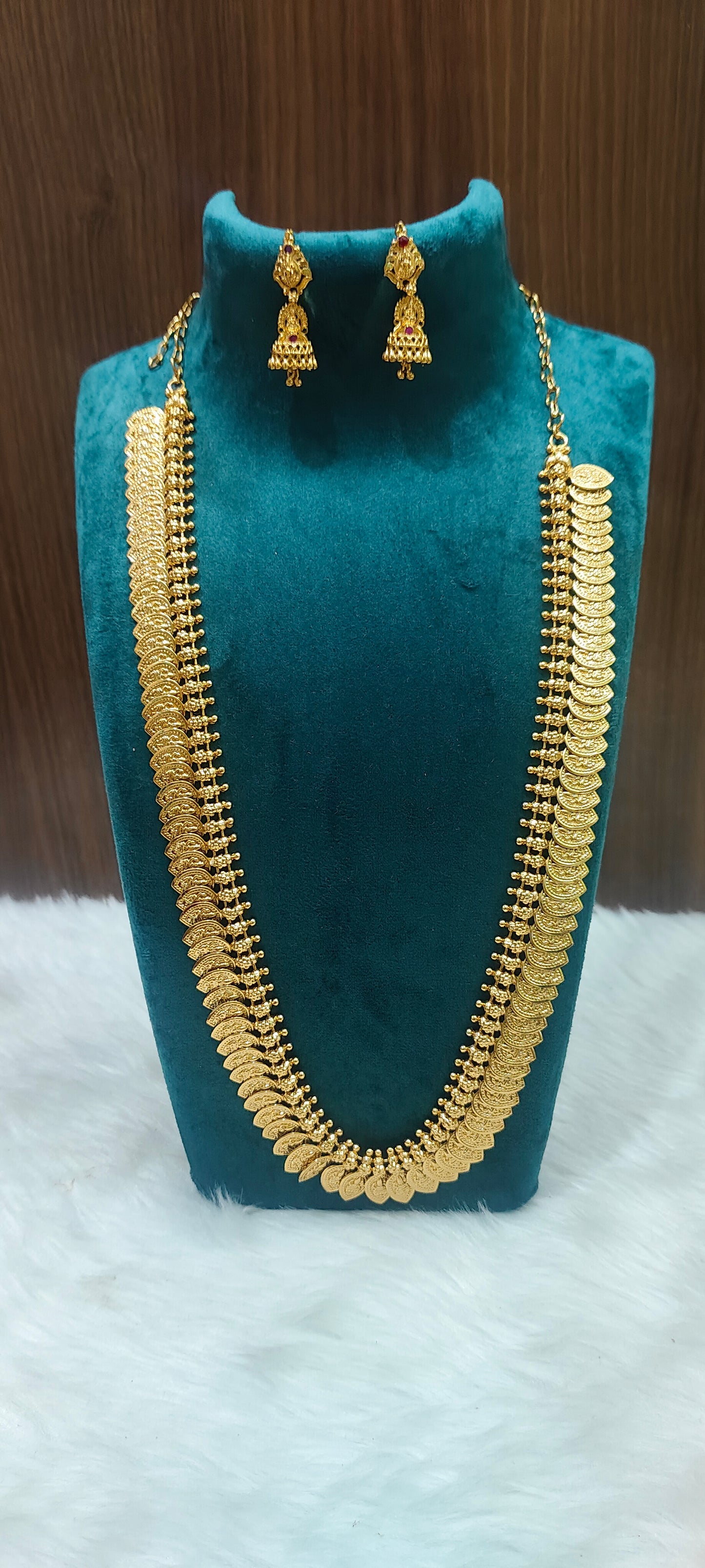Premium nakshi look different pattern kasu long haram with earrings