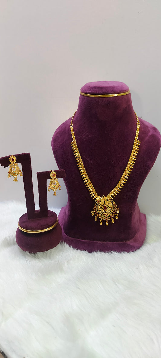Premium gold look necklace set
