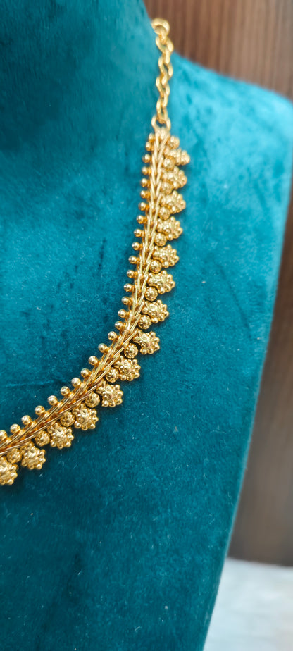 Pure panchaloham flower pattern necklace