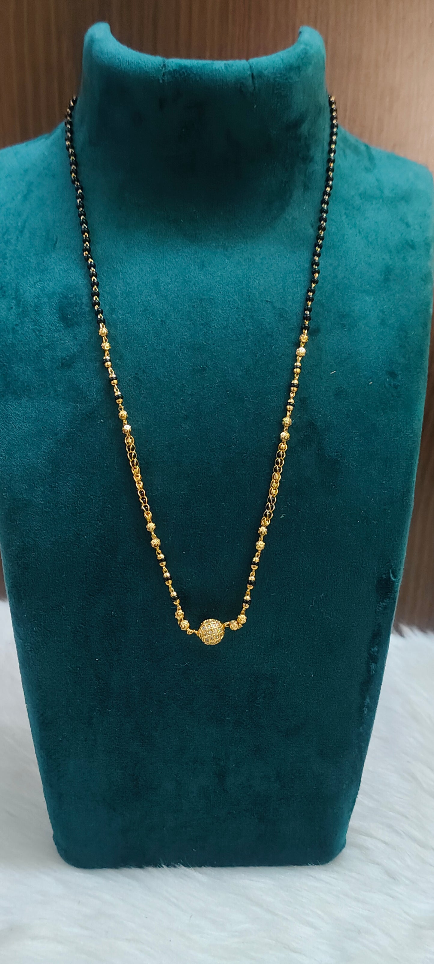 Simple gold look 18" length short black beads