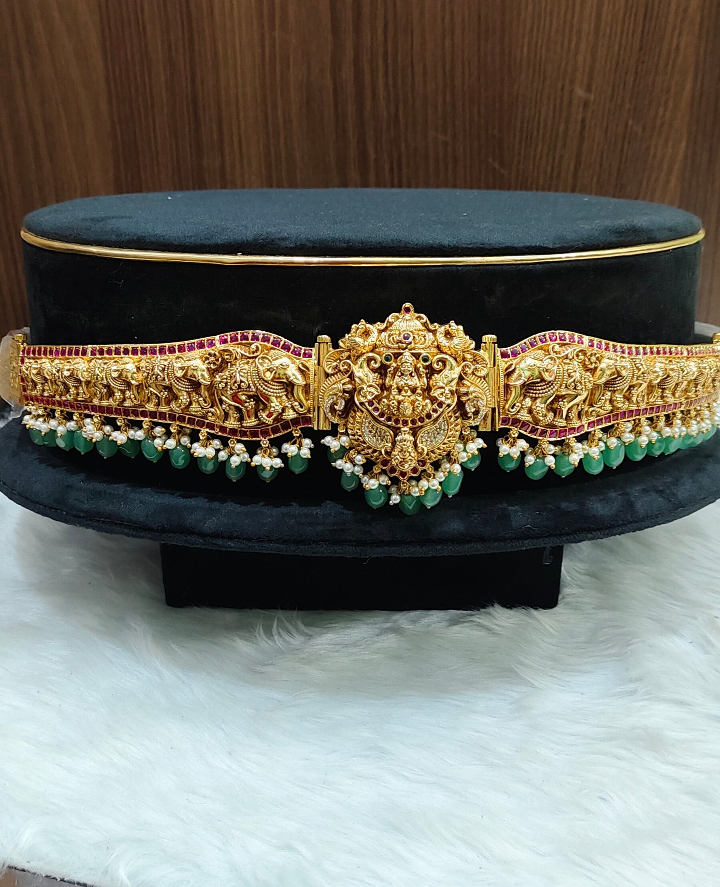 Unique style high premium nakshi vaddanam
