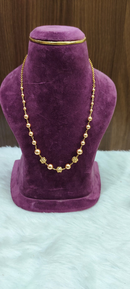 High premium classesy 18" length Honey pearls chain