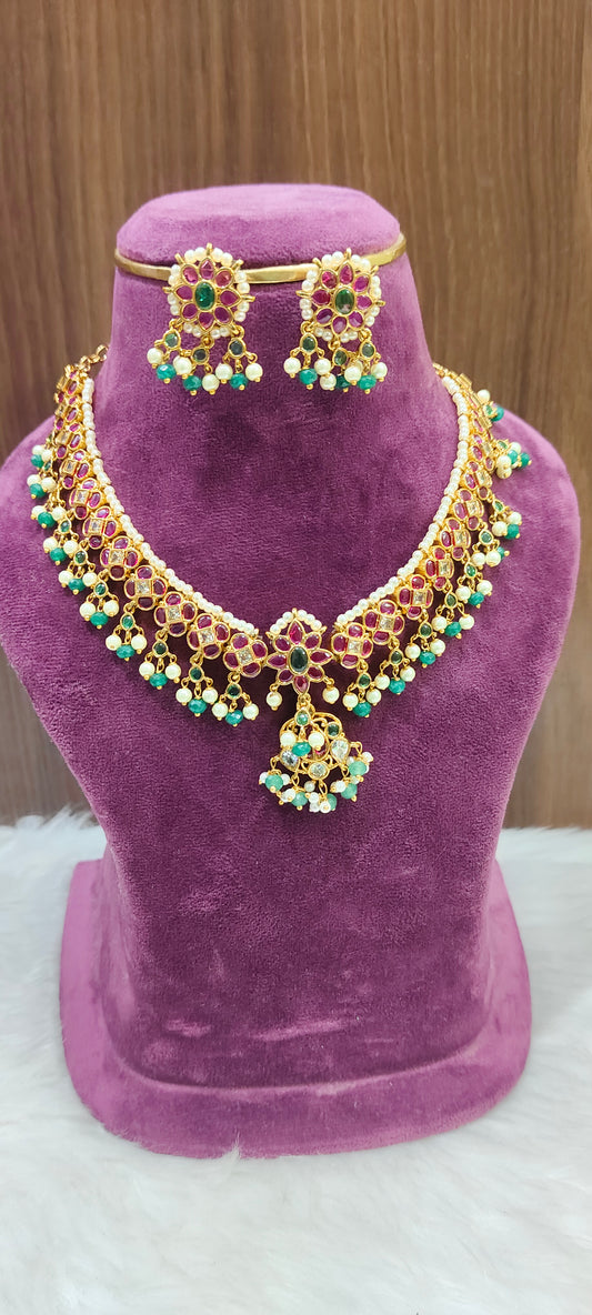 Premium pota kempu stone necklace with detachable locket