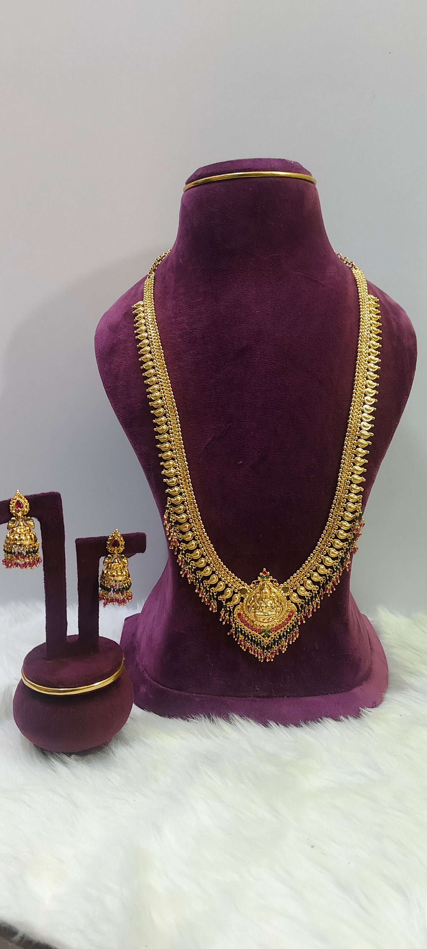 Stunning gold look long haram with earrings