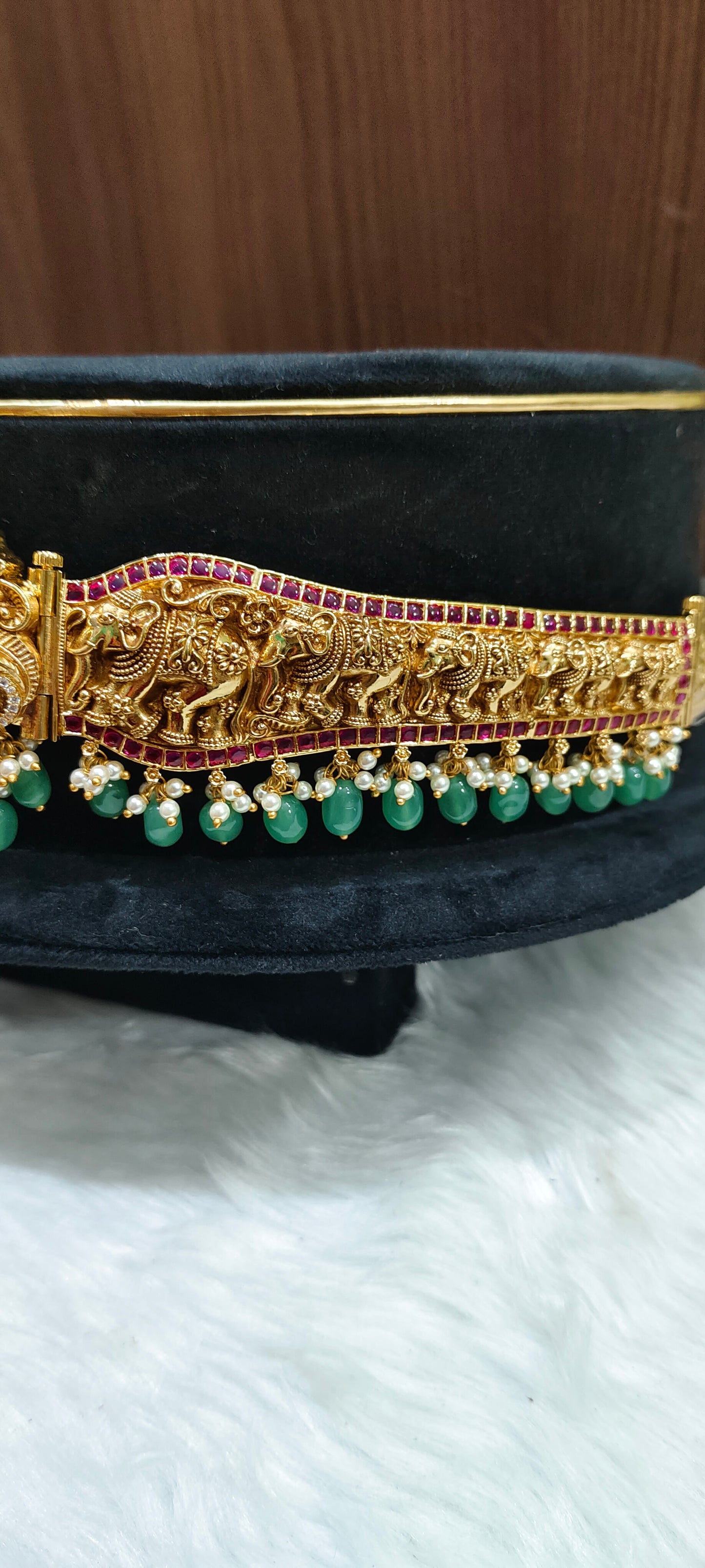 Unique style high premium nakshi vaddanam