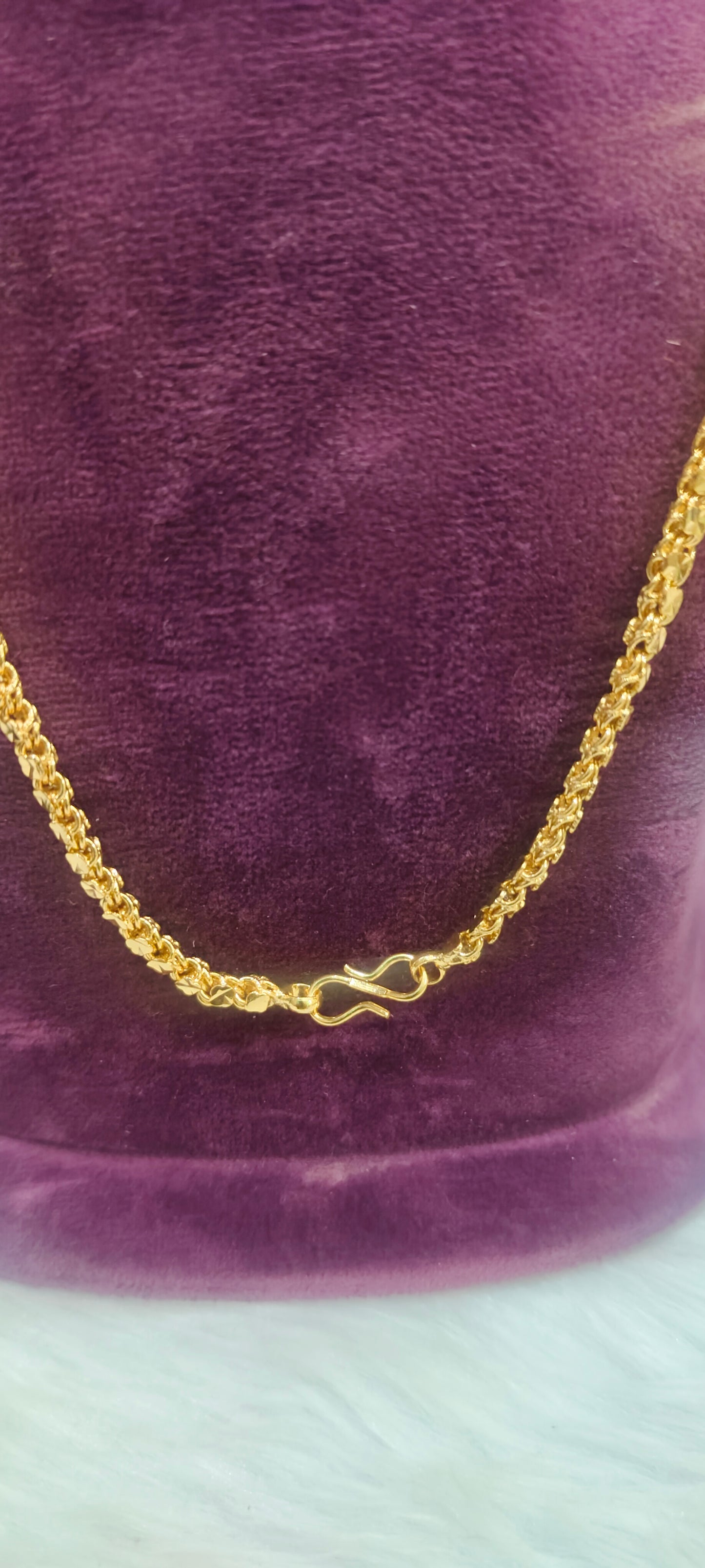 Premium micro gold plated 20" length broad chain with 8" length broad bracelet