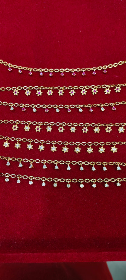 100% gold look ladies bracelet ( u Will get randomly one) don't expect same design