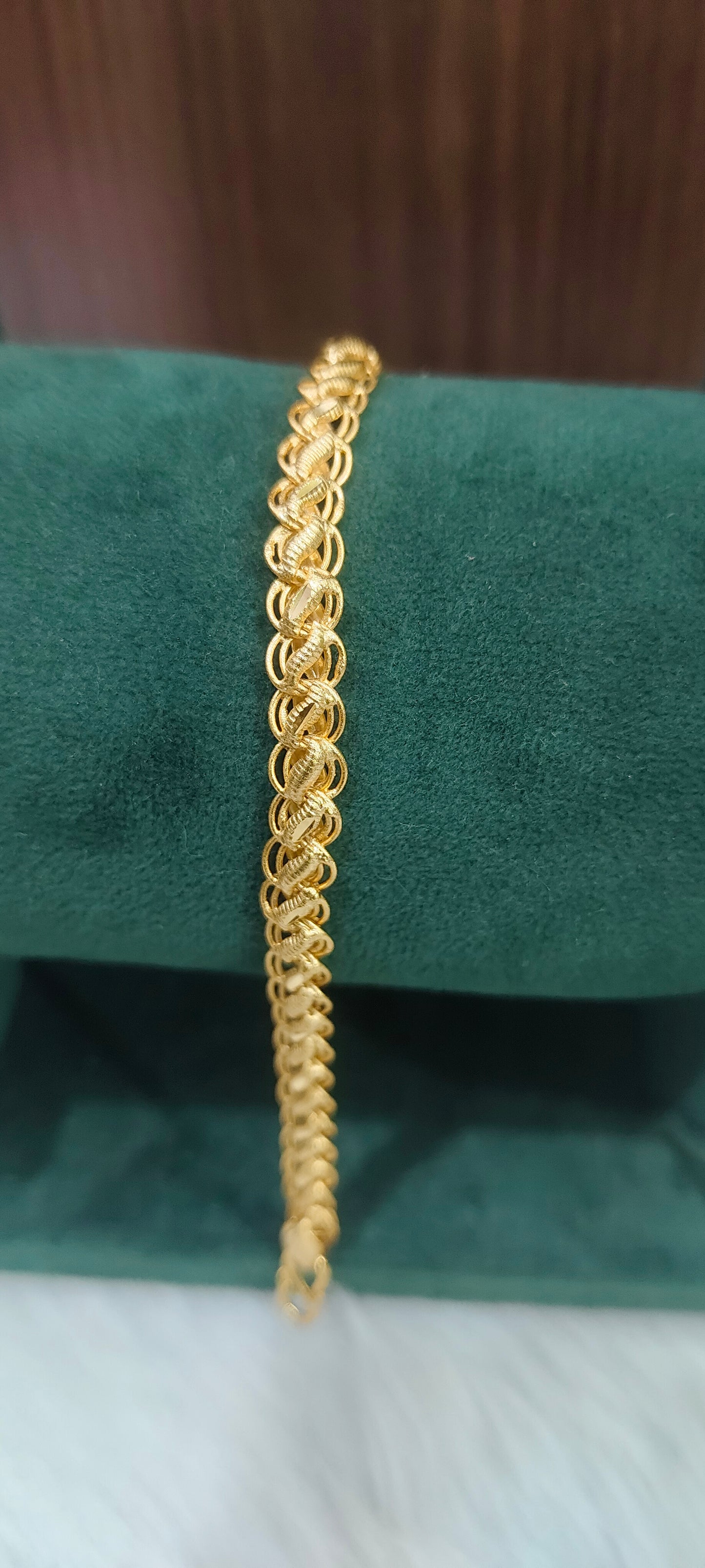 100% Gold look micro gold plated 8" mens bracelet