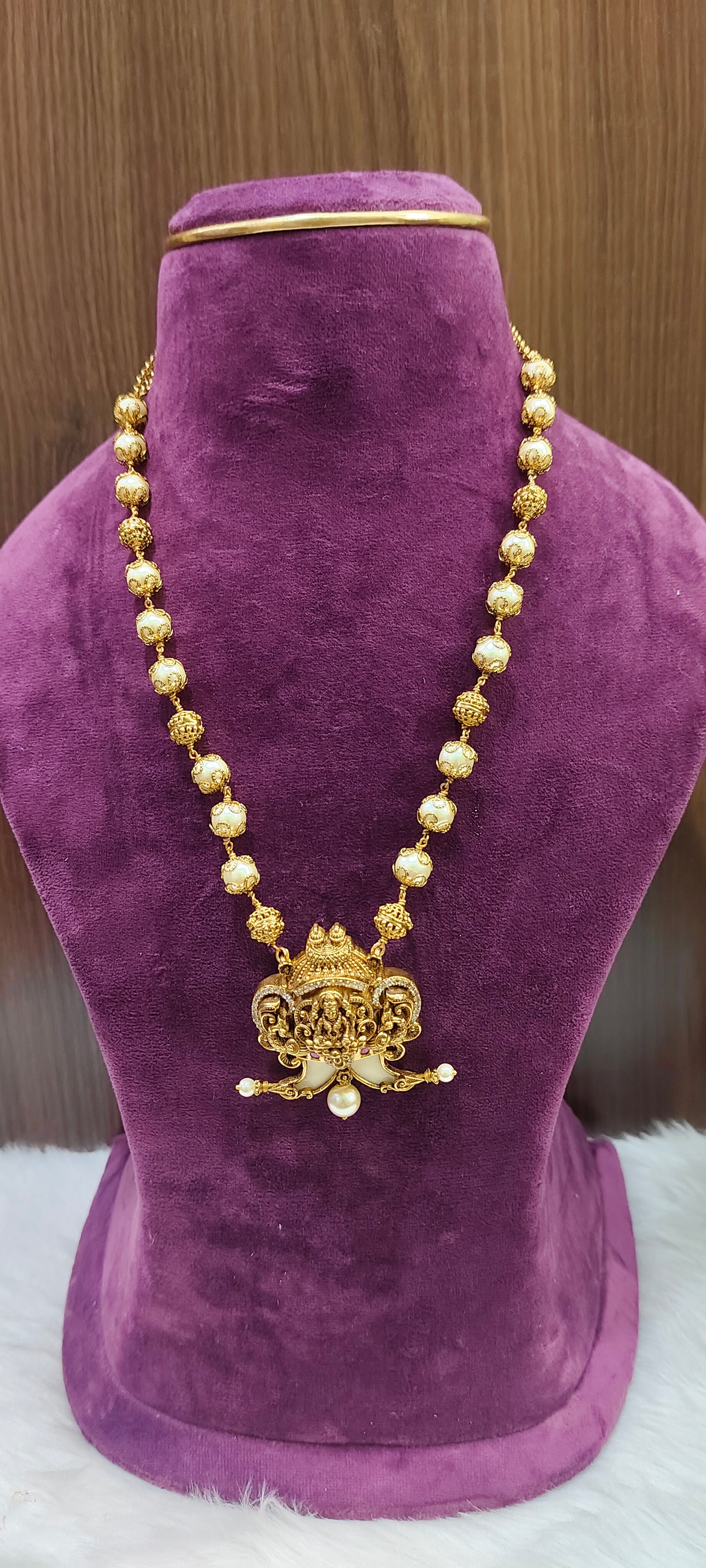 Premium nakshi men 22" length puligoru chain and ladies kasu necklace set combo