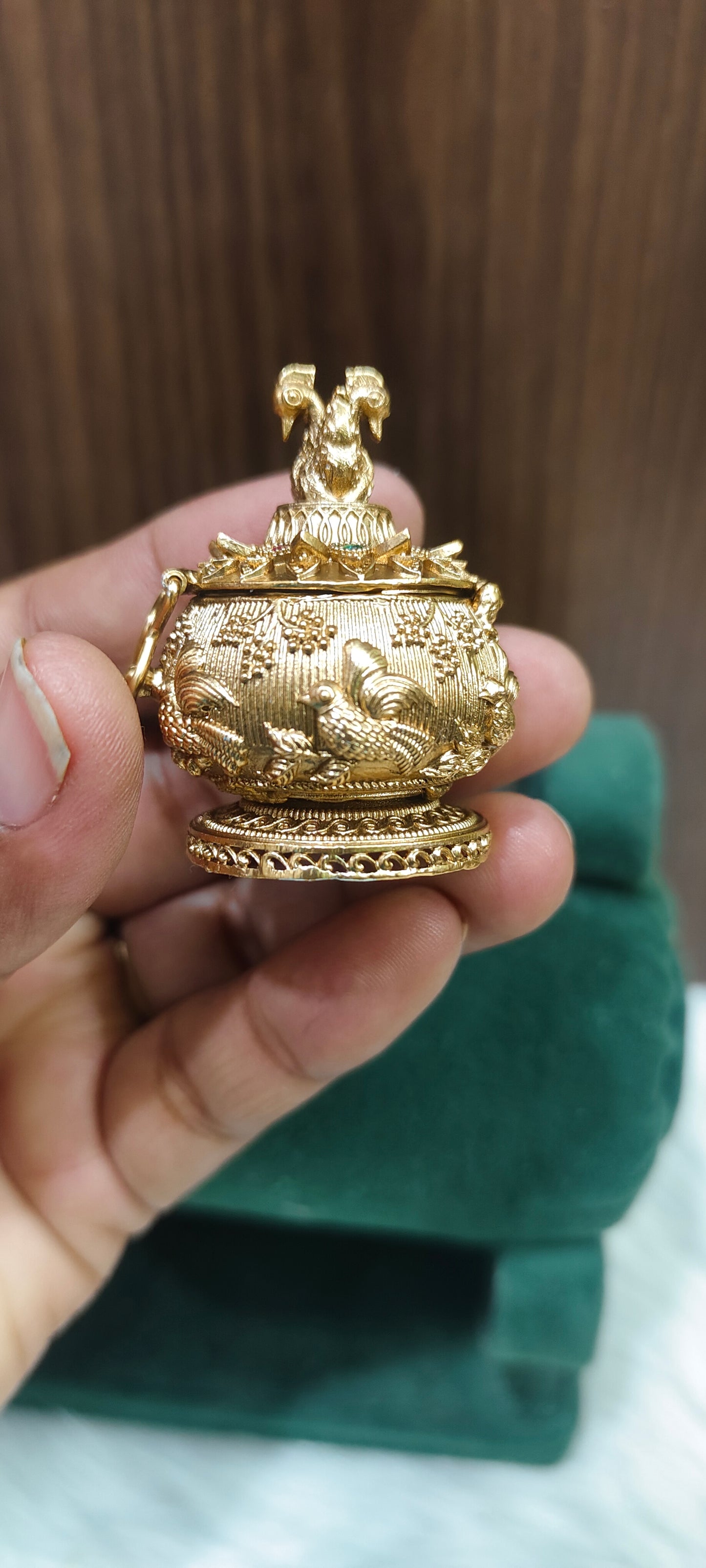 Premium nakshi gold look kumkum box