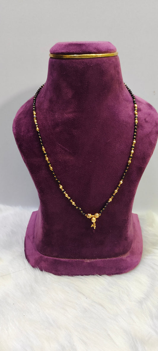 Simple gold look single line black beads