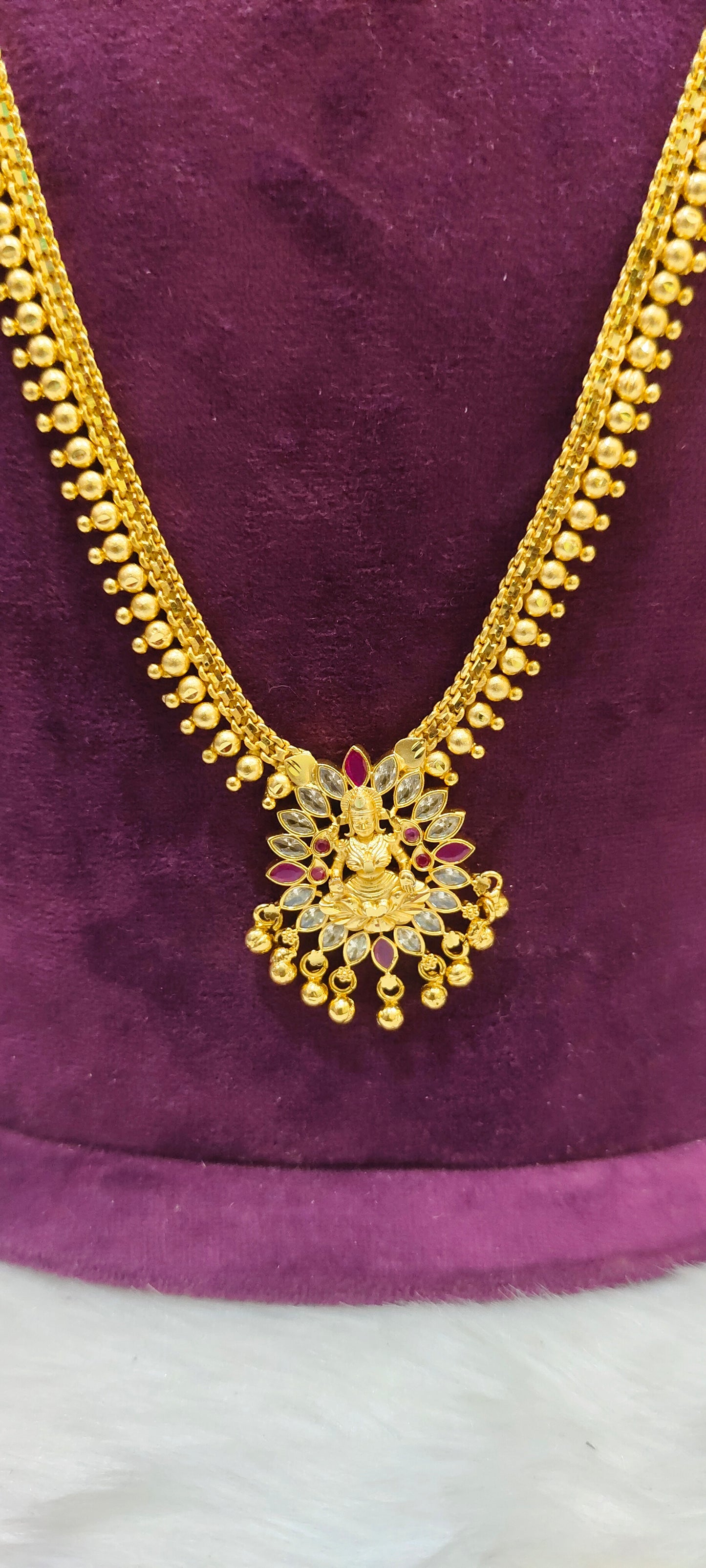 100% gold look simple long haram with earrings
