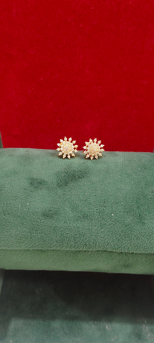 Premium micro gold daily wear dimond look studs