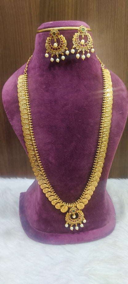 Stunning gold look long haram