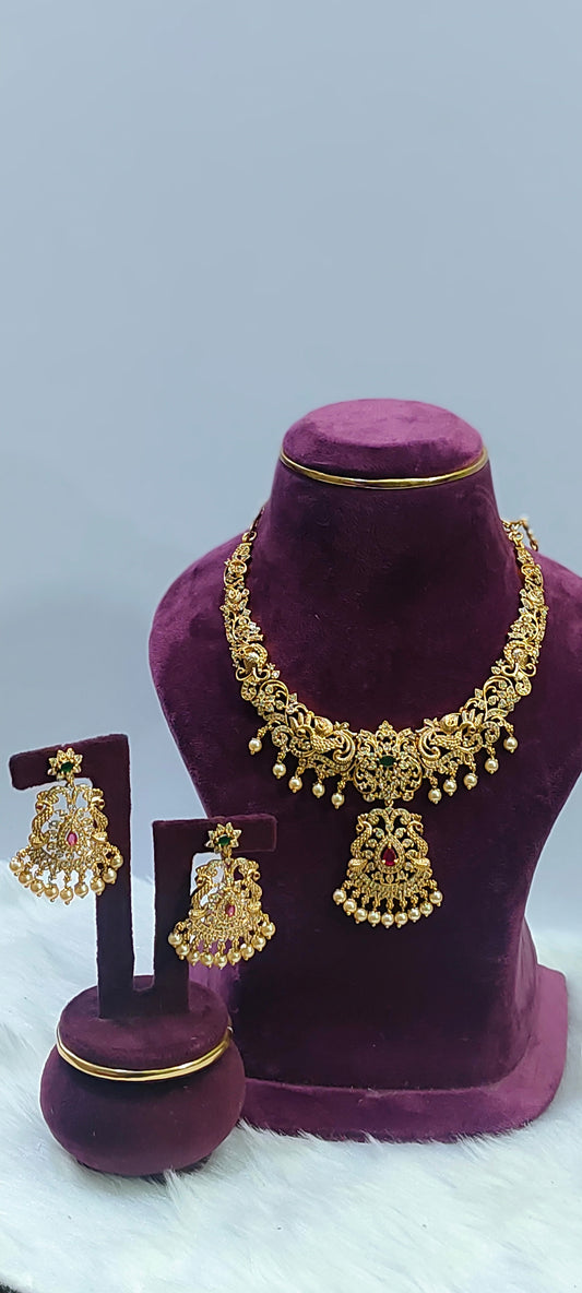 Budget friendly semi nakshi necklace set