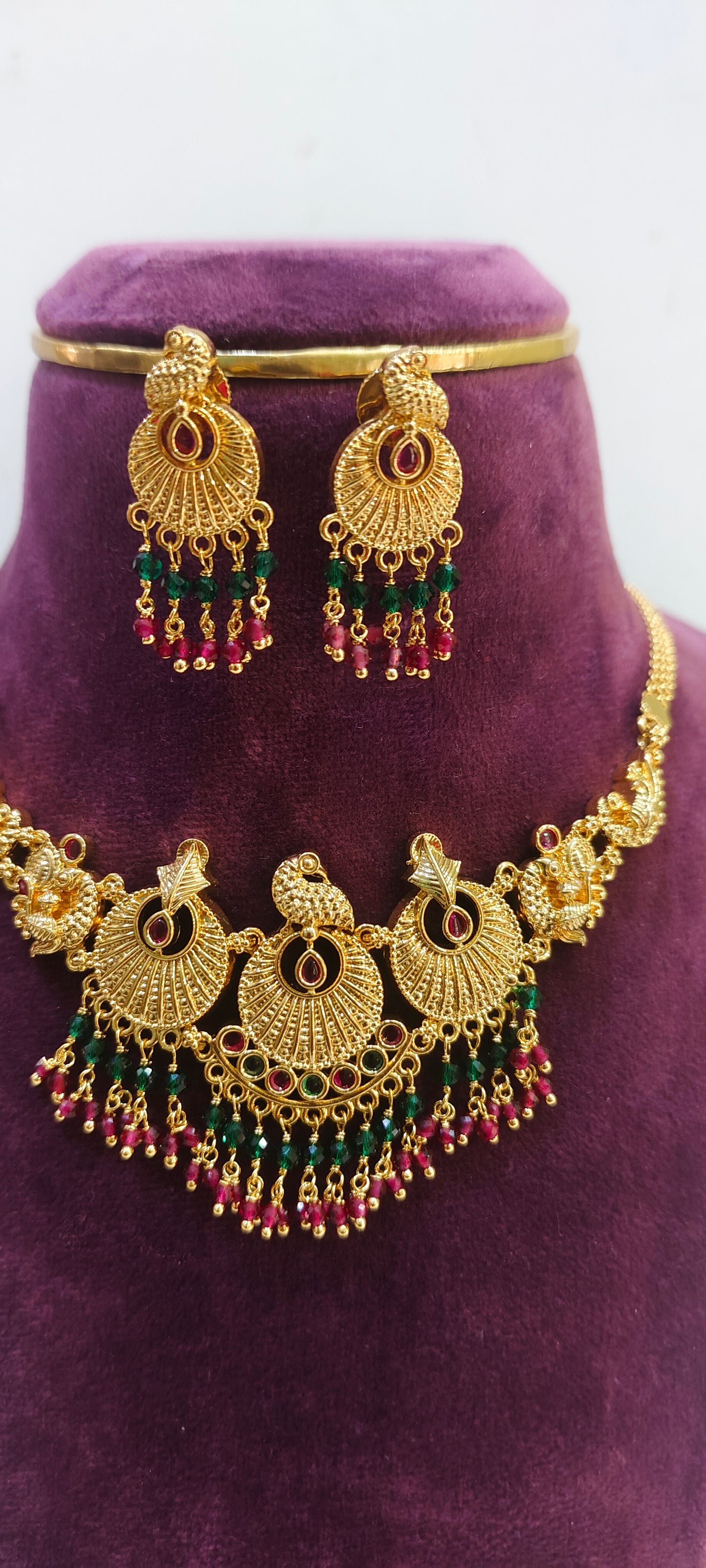 Premium gold look necklace set