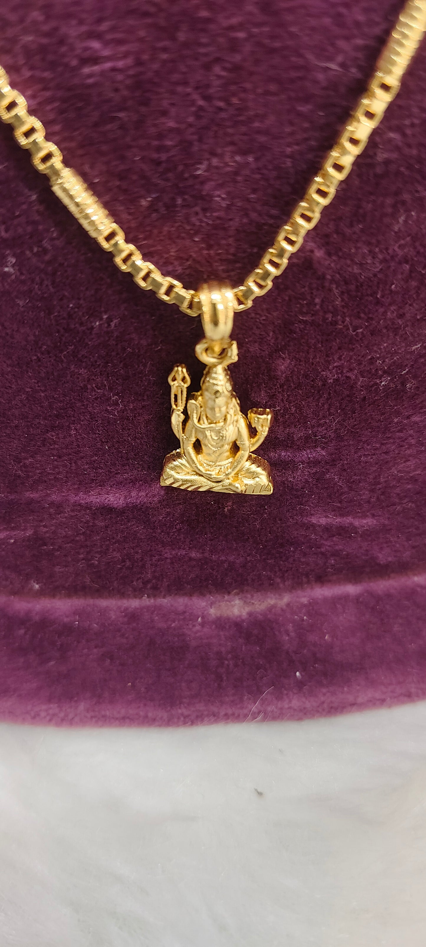 100 %gold look 18" length loard siva chain with 8" mens bracelet