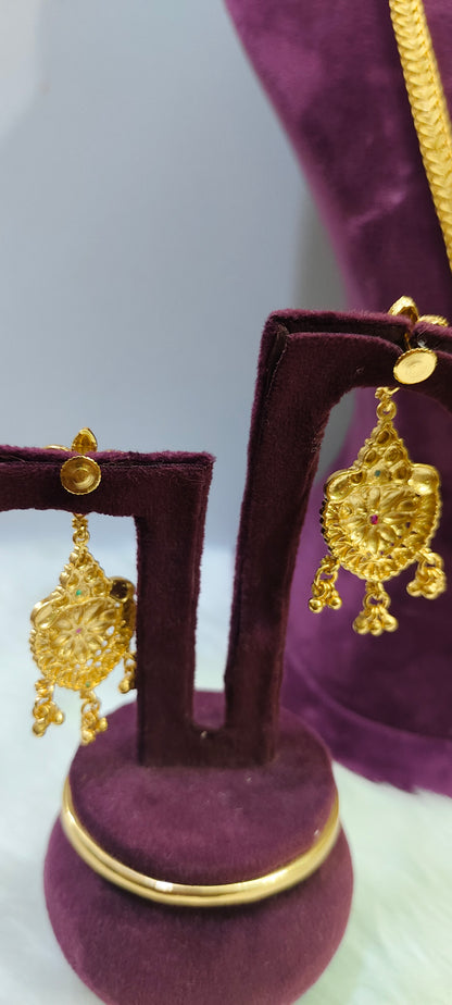 100% gold look necklace and long haram combo