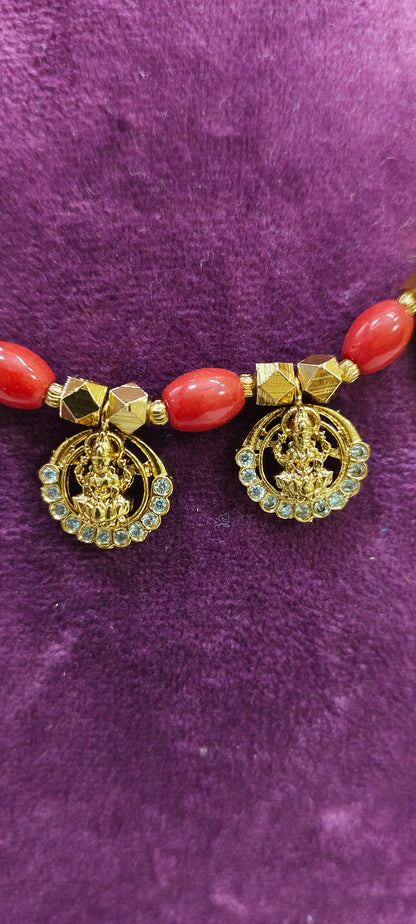 Simple coral necklace