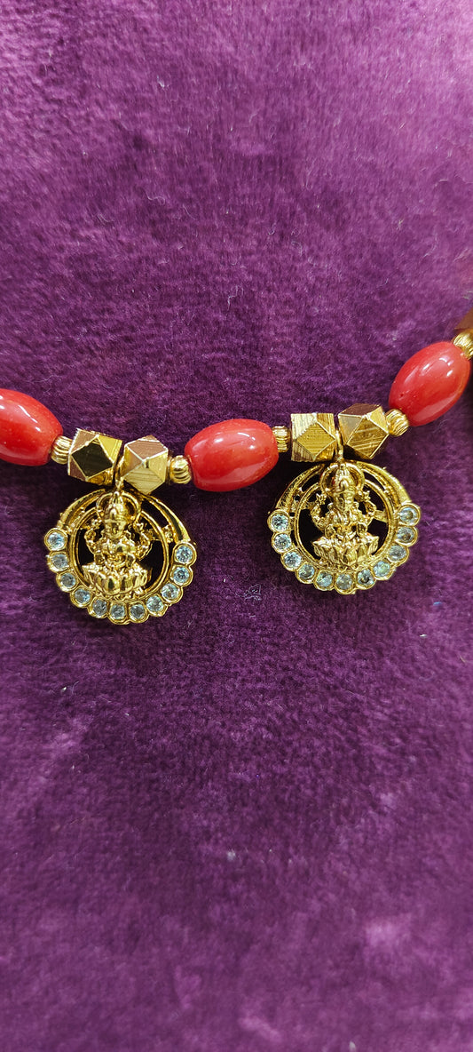 Simple coral necklace