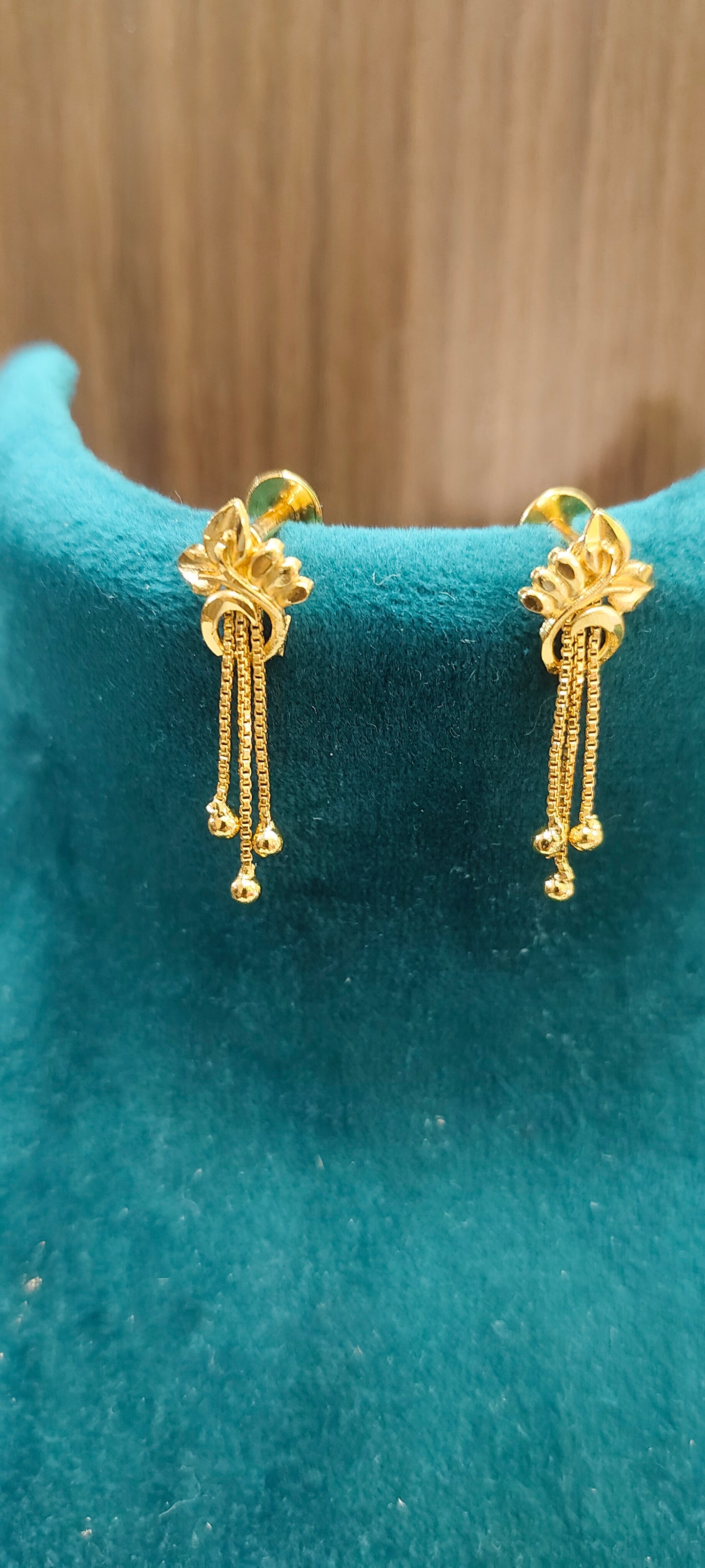 Premium micro gold plated daily wear 5 set combo(26" length thali chain,18" black beads, earrings,vanki ring, 4bangles)
