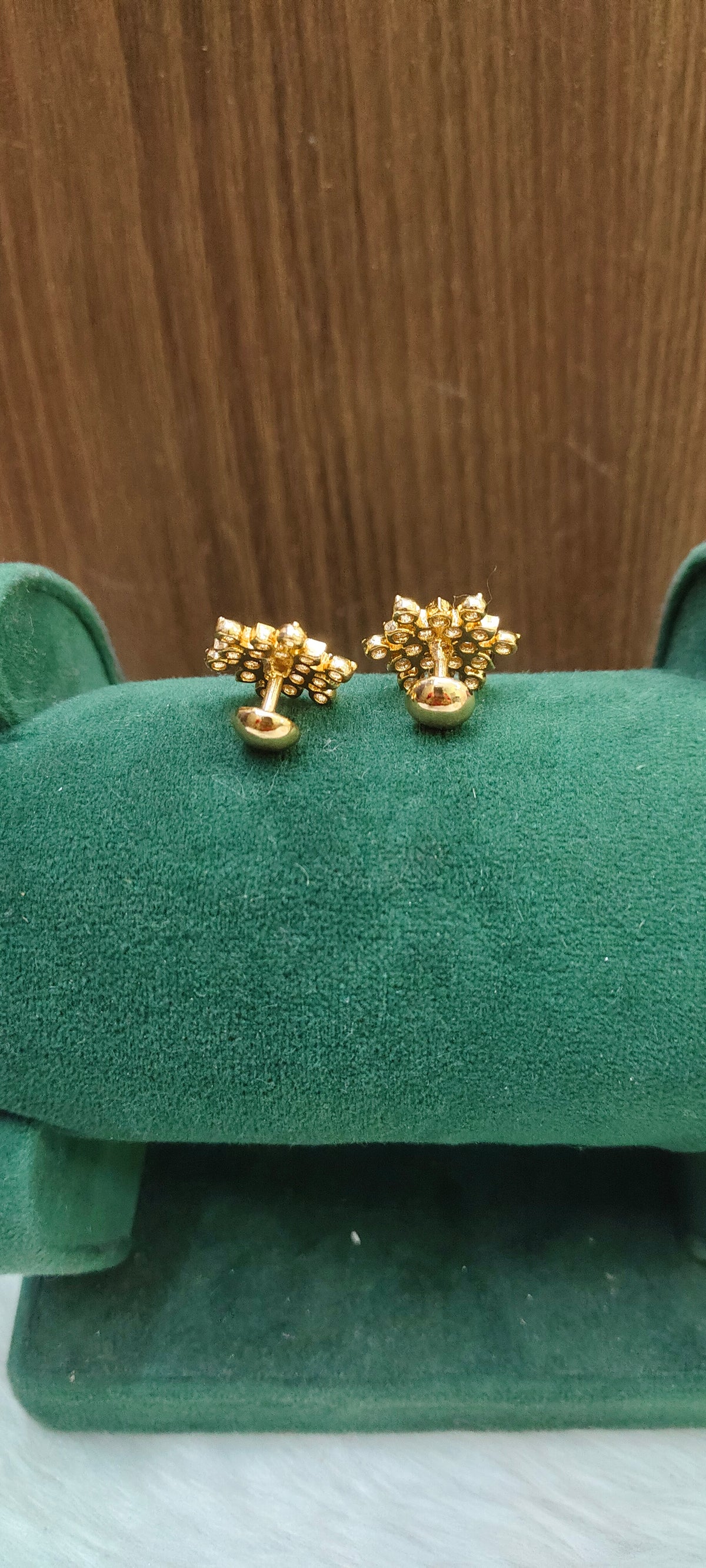 Pure panchaloham daimond look medium big studs