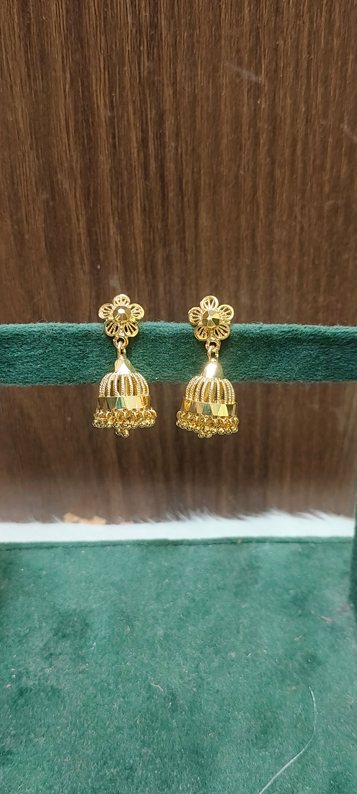 80's old gold model jumkas (panjaram buttalu)