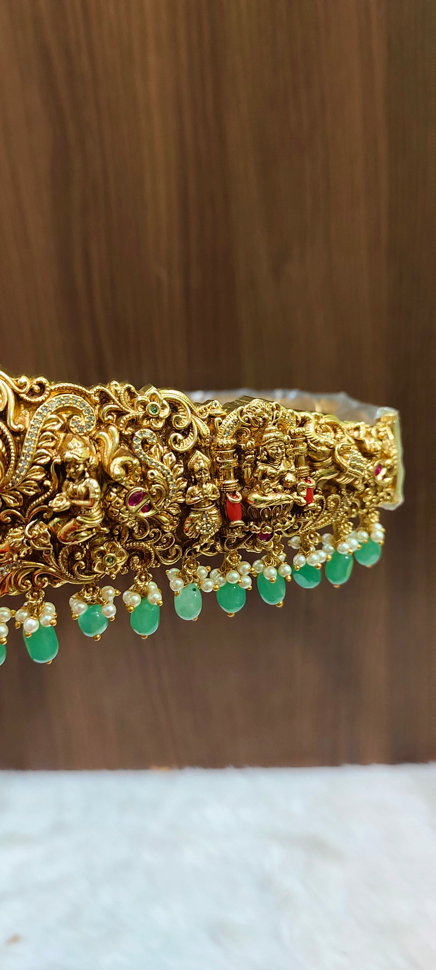 High premium nakshi bridel vaddam with koral and green beads