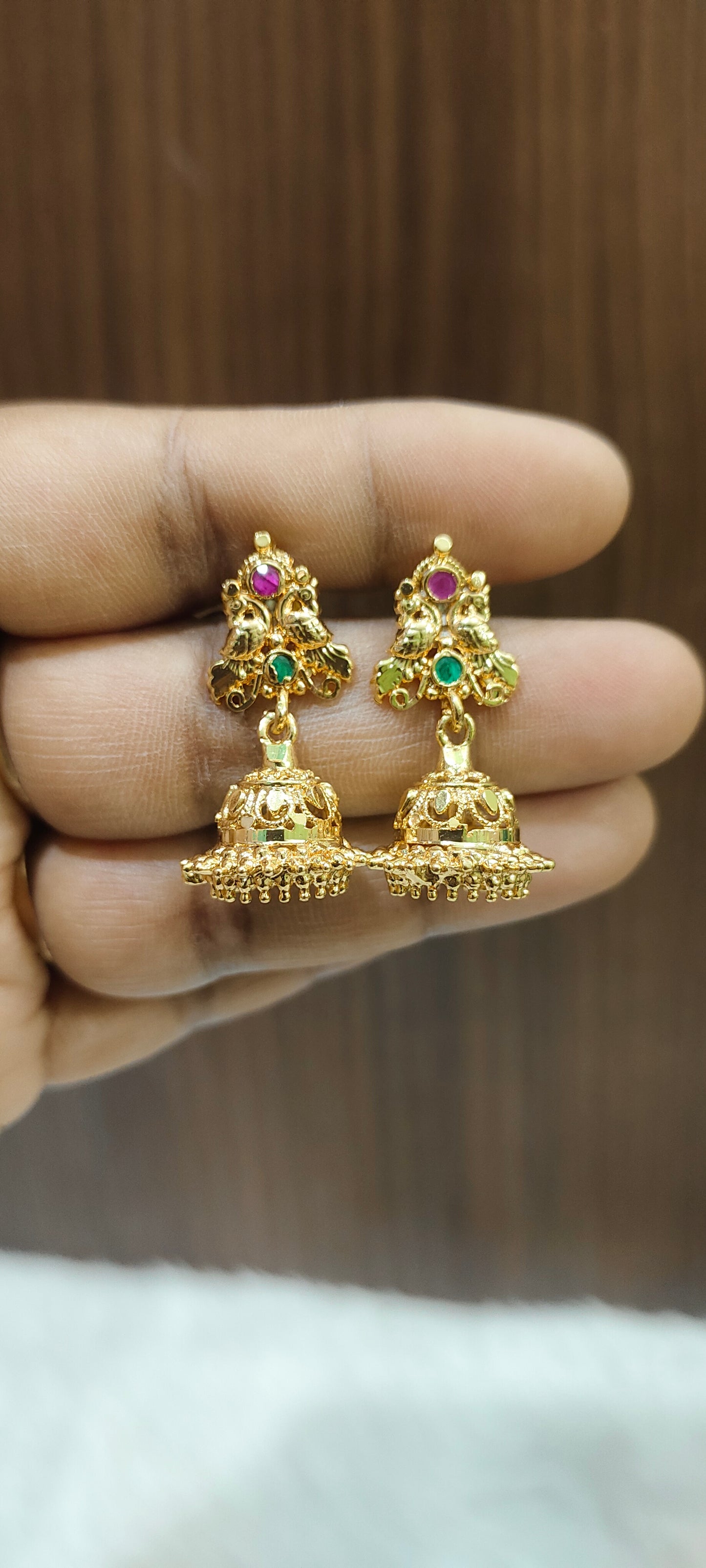 Premium micro gold plated vintage look jumkas with screw back