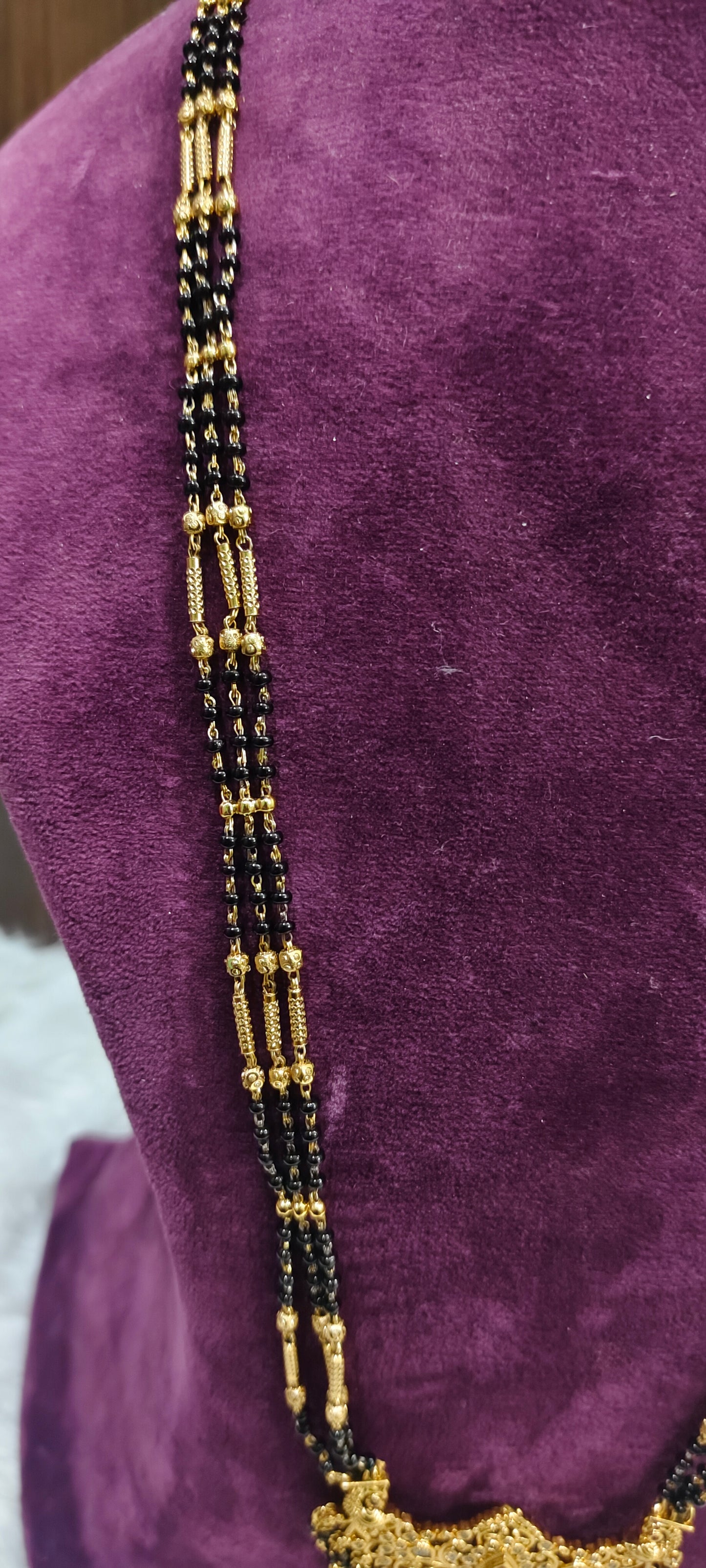 Premium nakshi non god motive black beads