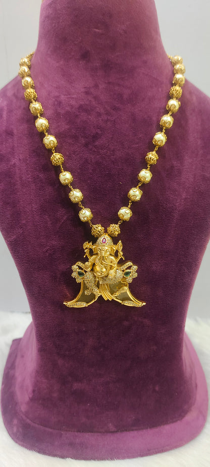 Hi quality premium nakshi 22" length pearl chain with ganesh pendant