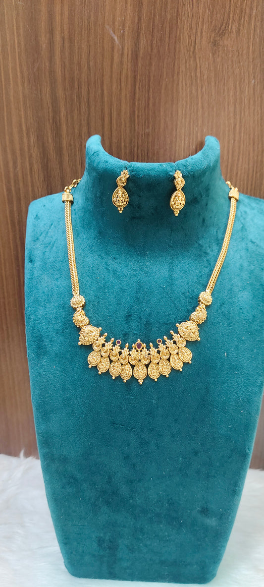 Premium nakshi choker cum bajubandi