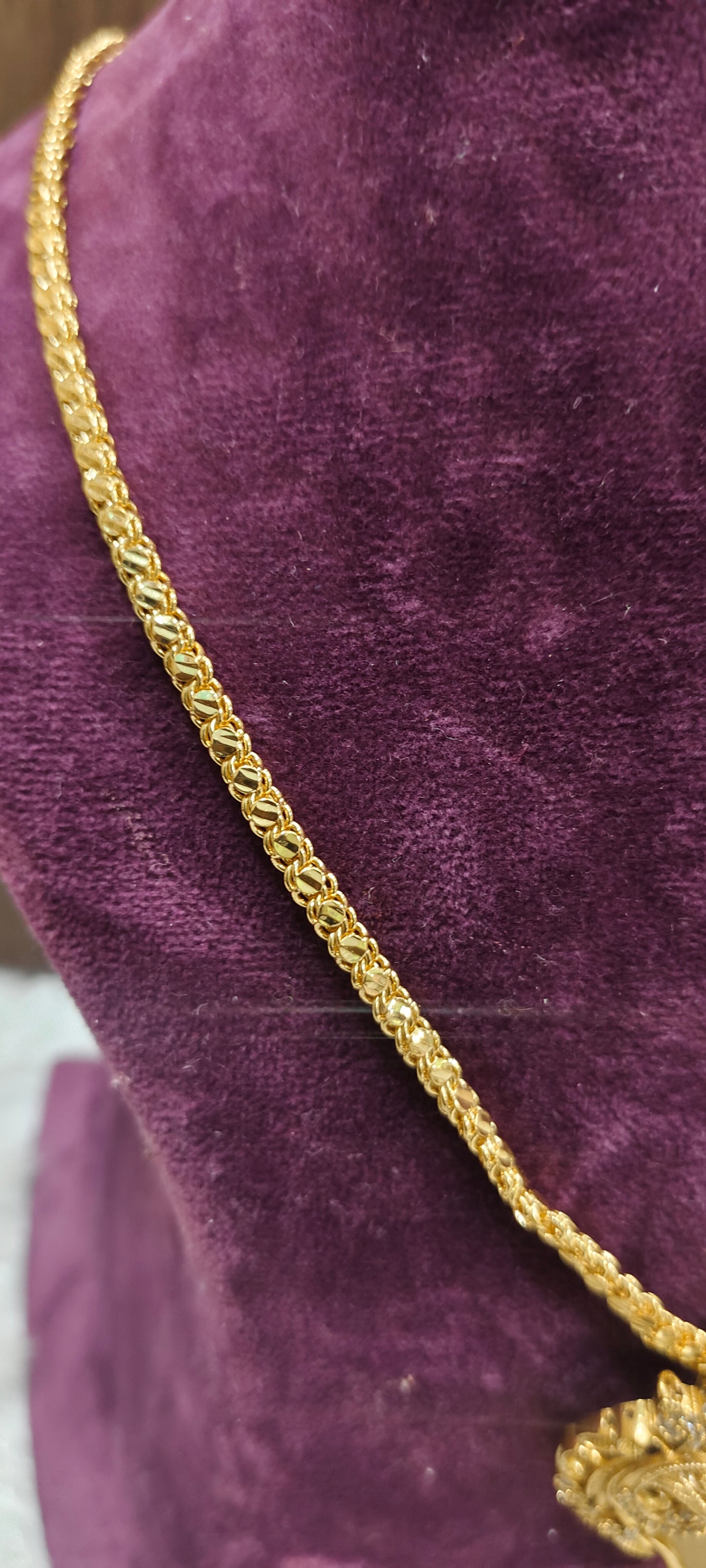 Premium micro gold plated 20" length chain with nakshi puligoru lock