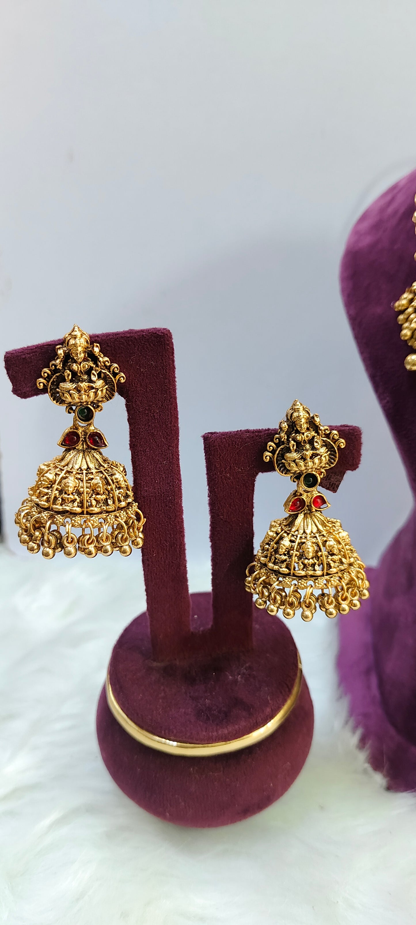 Non premium antique nakshi