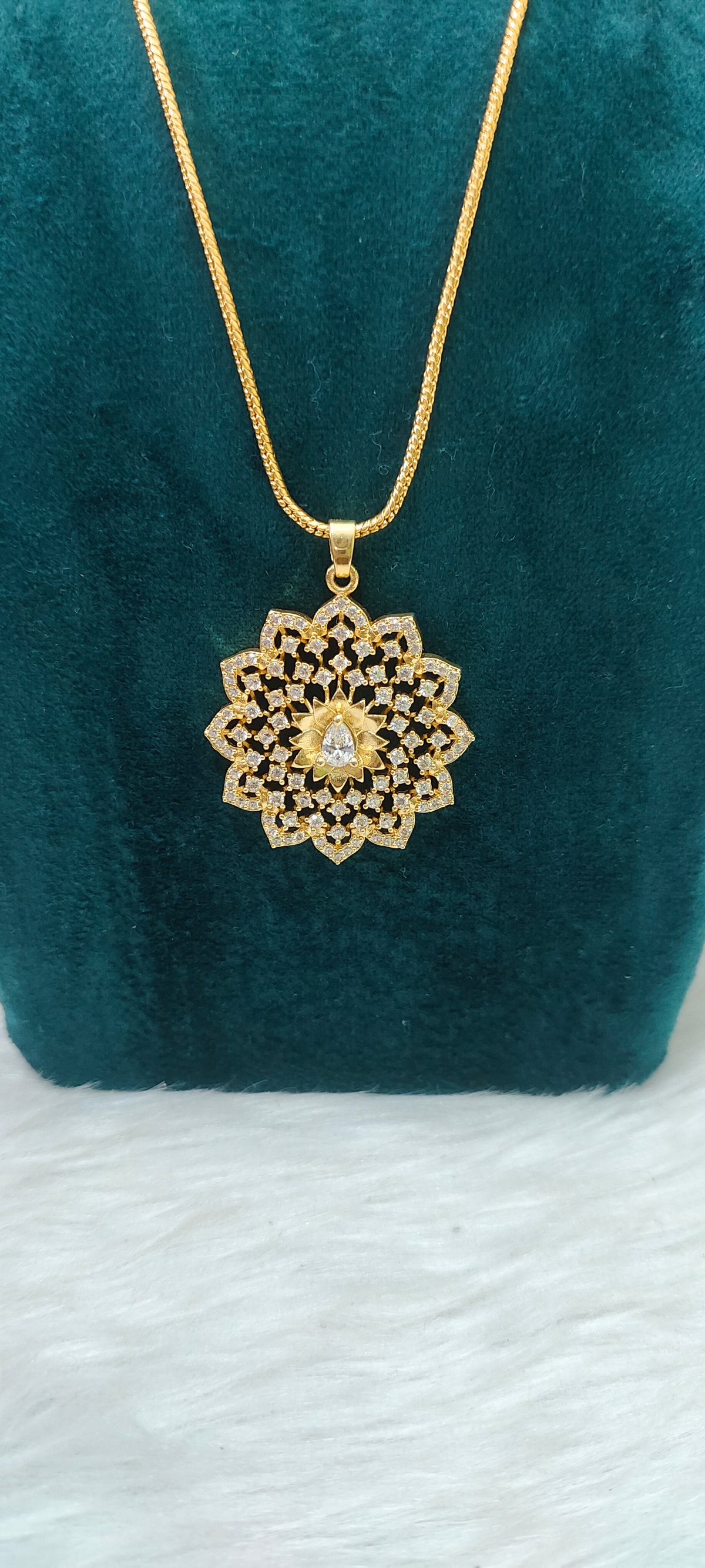 Premium micro gold plated daily wear 22" length pendant chain with studs