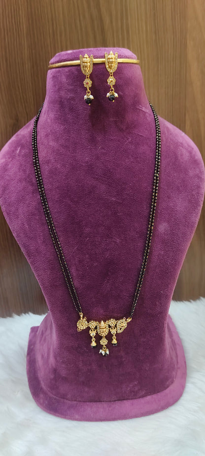 Simple nakshi 26" black beads with earrings