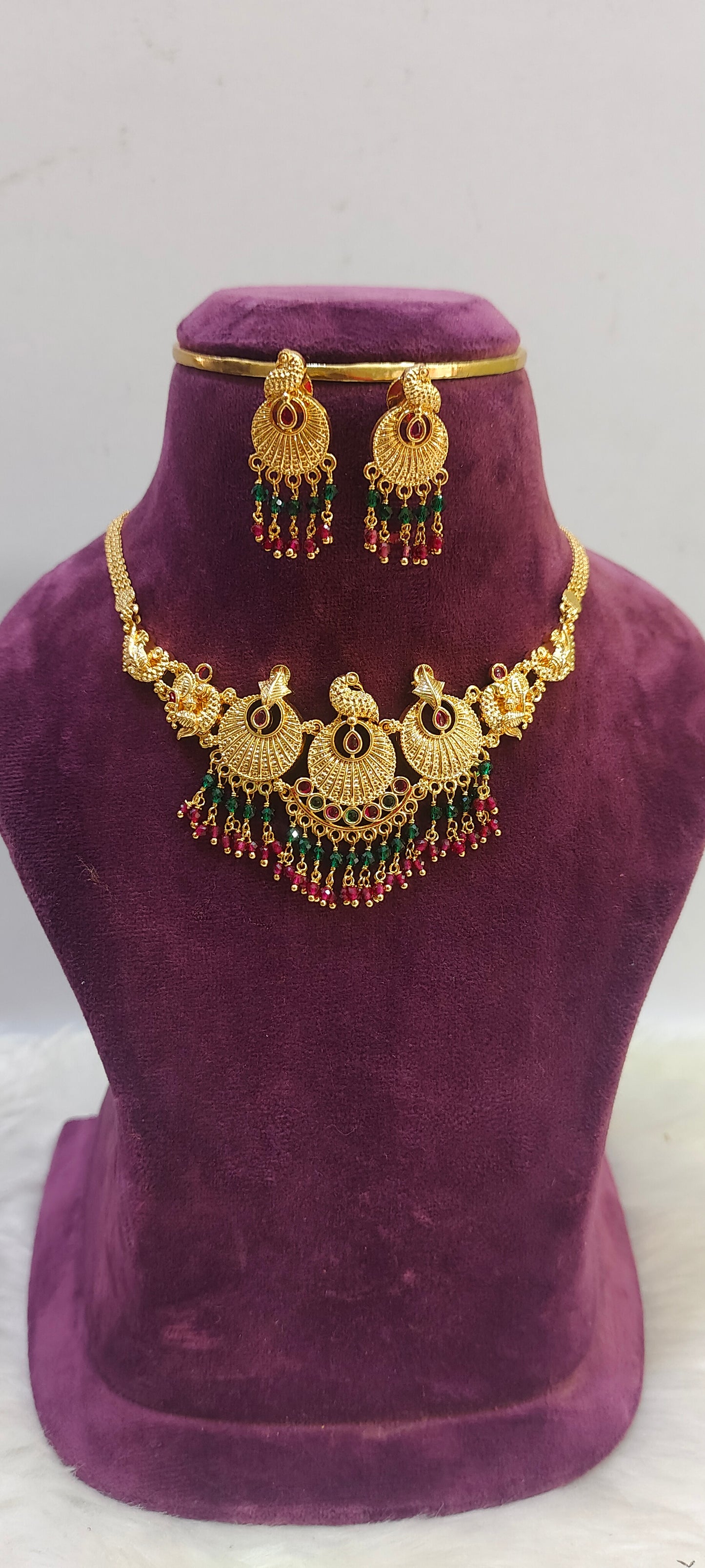 Premium gold look necklace set