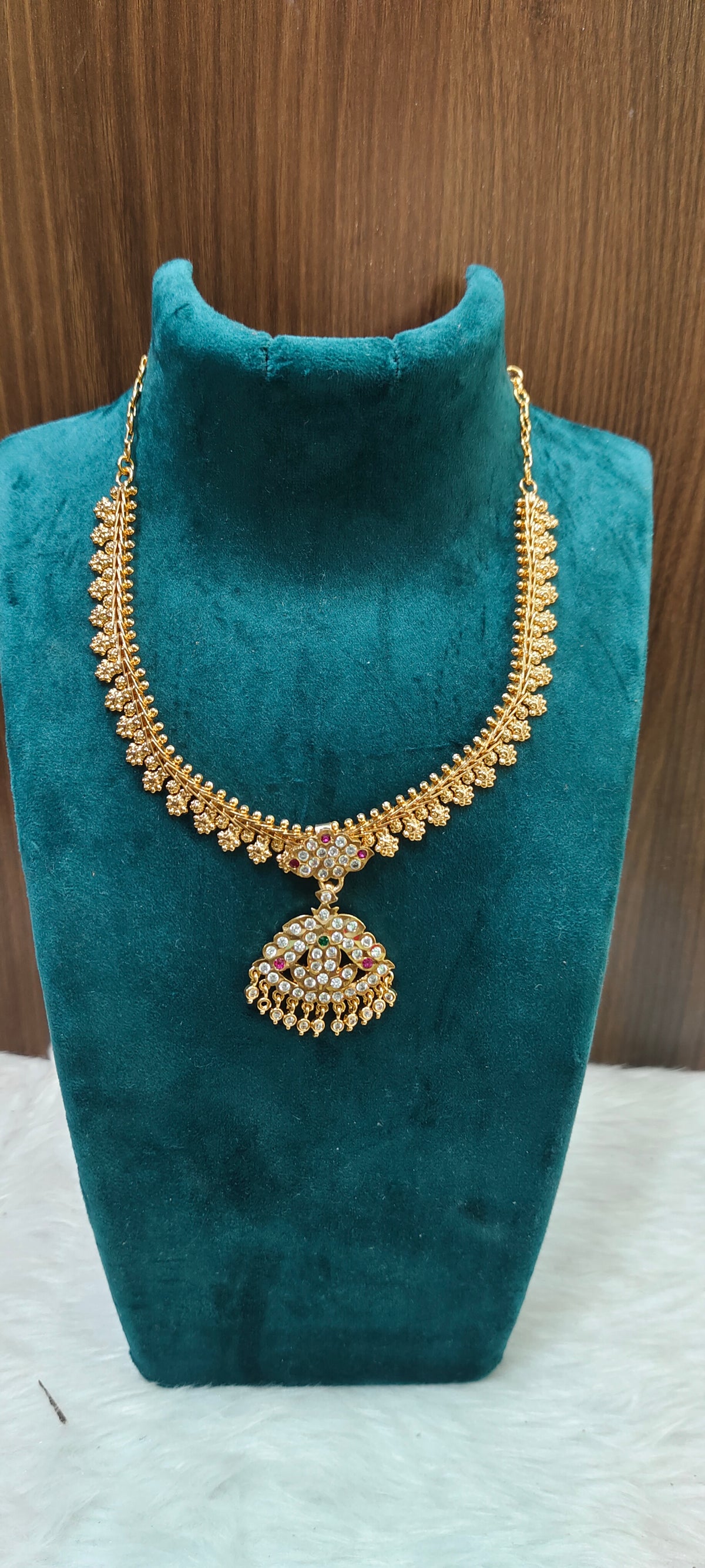 Pure panchaloham flower pattern necklace